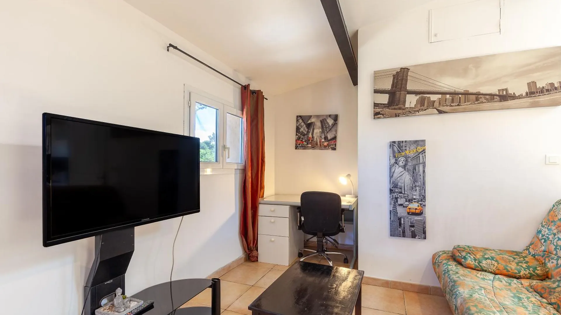 Appartement - Portes Des Calanques Marseille 0*,  France
